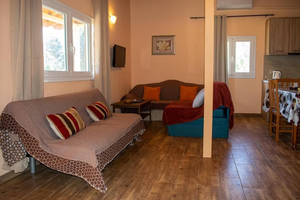 Takis & Eirini Family Apartments 페라마 외부 사진